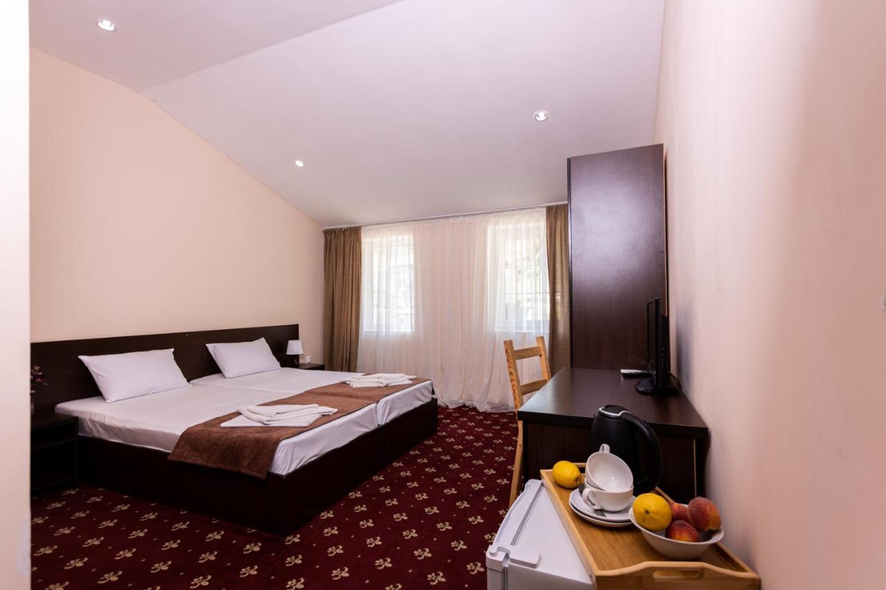Hotel Nikopoli On Vodopadnaya 21А New Athos Extérieur photo