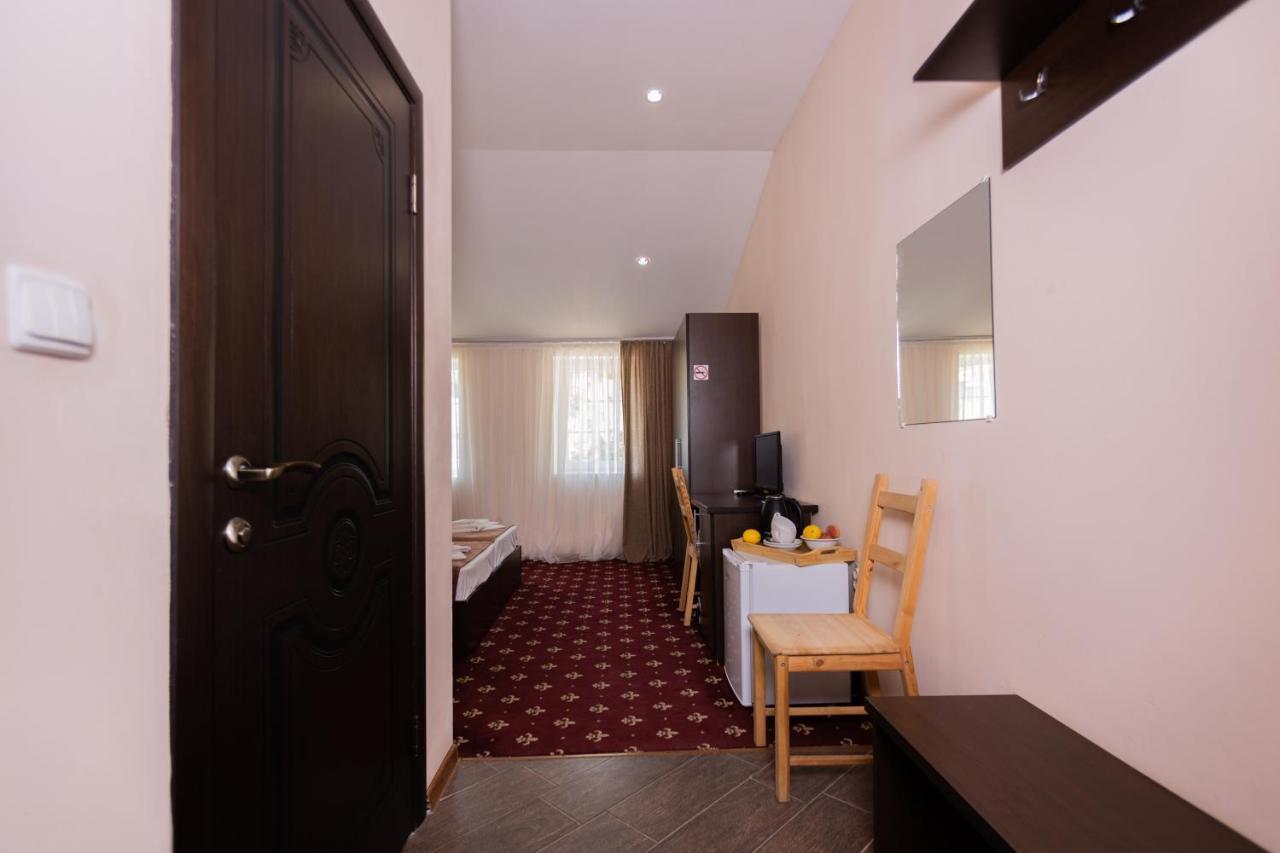 Hotel Nikopoli On Vodopadnaya 21А New Athos Extérieur photo