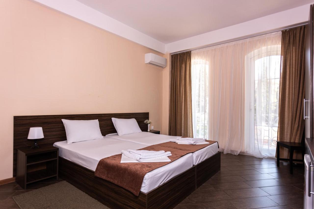 Hotel Nikopoli On Vodopadnaya 21А New Athos Extérieur photo